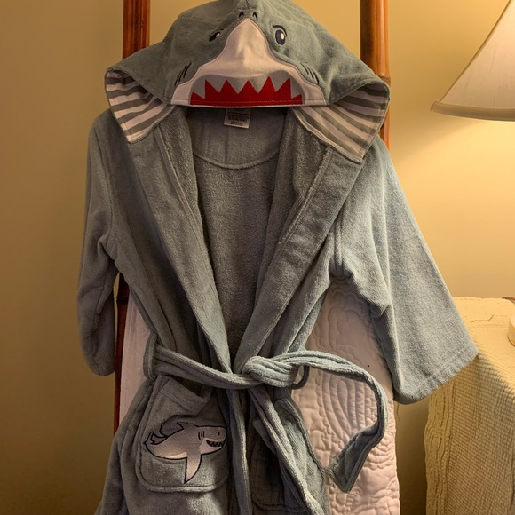 Boys - Saint Eve Swim - Shark Hooded Robe - Picture 3 of 5